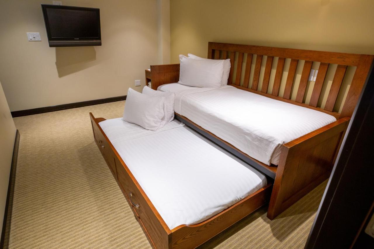 Copper Point Resort Invermere Eksteriør billede