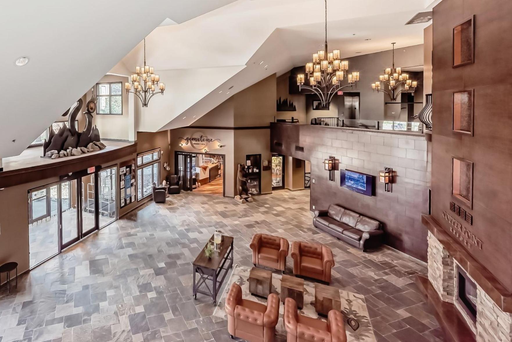 Copper Point Resort Invermere Eksteriør billede