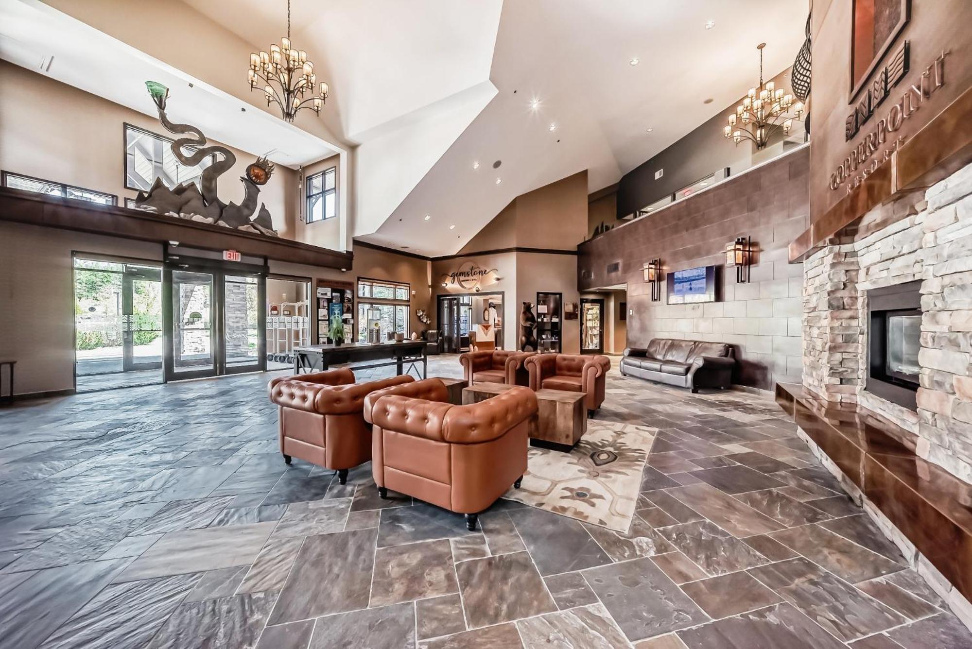 Copper Point Resort Invermere Eksteriør billede