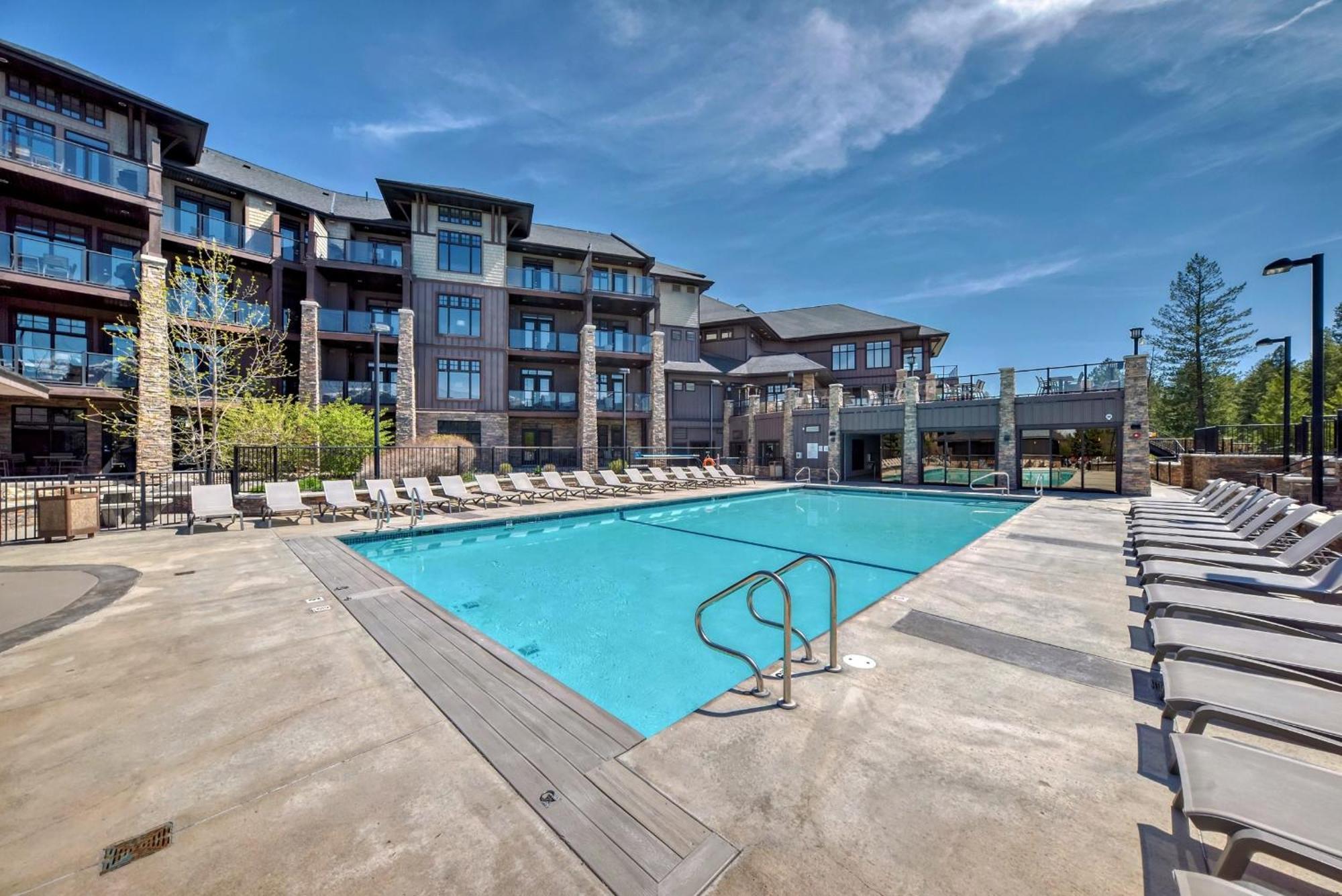 Copper Point Resort Invermere Eksteriør billede